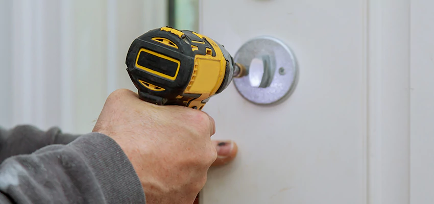 Street Locksmith For Smart Lock Repair in South El Monte, CA